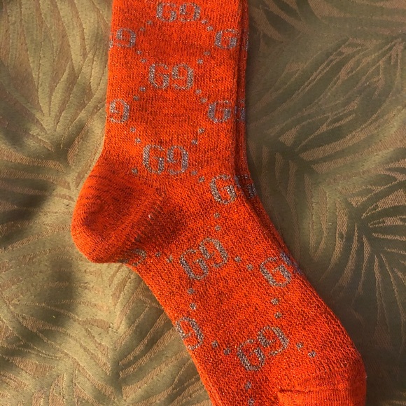 Gucci Red and Green Striped w/ Classic Bee symbol - Picture 13 of 14